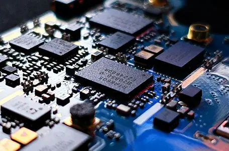 Tablero de control de infoentretenimiento automotriz